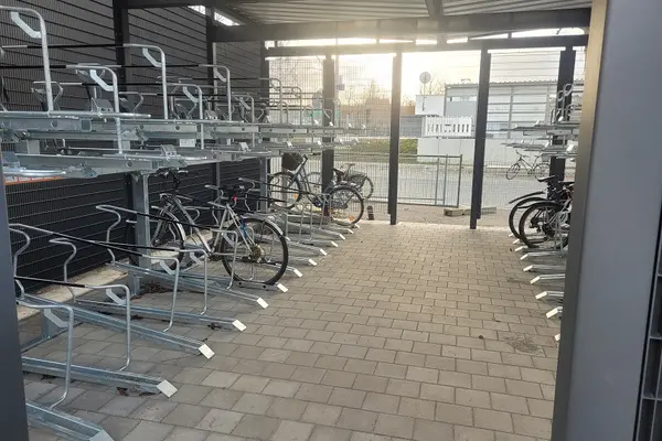 Neuer Fahrradständer an der Bergstraße